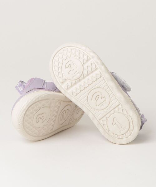 IFME（イフミー）の「KIDS｜ifme CALIN ビッグデイジー ifme patto スニーカー（スニーカー・キッズ・ピンク/パープル/イエロー・15.5cm/16.0cm/16.5cm/17.0cm/17.5cm/18.0cm/18.5cm/19.0cm/19.5cm/20.0cm/20.5cm/21.0cm/15.0cm）」の5枚目の写真