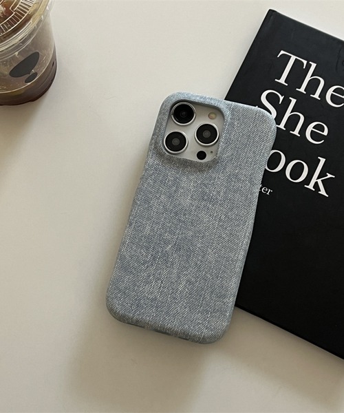 lit.Cy（リットシー）の「デニムファブリックスマホケース　iPhoneケース（スマホケース/カバー・メンズ・ネイビー/ブラック/オフホワイト/ブルー・iPhone 14/iPhone 13 Pro/iPhone 13/iPhone 15 Pro/iPhone 15/iPhone 14 Pro）」の2枚目の写真