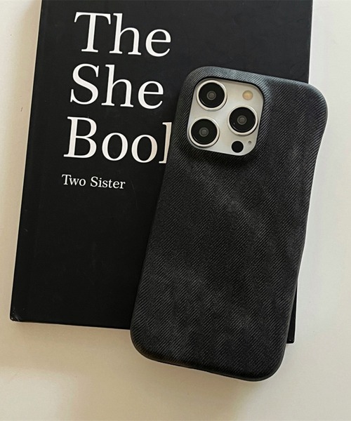 lit.Cy（リットシー）の「デニムファブリックスマホケース　iPhoneケース（スマホケース/カバー・メンズ・ネイビー/ブラック/オフホワイト/ブルー・iPhone 14/iPhone 13 Pro/iPhone 13/iPhone 15 Pro/iPhone 15/iPhone 14 Pro）」の4枚目の写真
