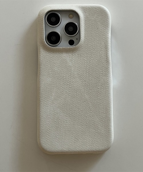 lit.Cy（リットシー）の「デニムファブリックスマホケース　iPhoneケース（スマホケース/カバー・メンズ・ネイビー/ブラック/オフホワイト/ブルー・iPhone 14/iPhone 13 Pro/iPhone 13/iPhone 15 Pro/iPhone 15/iPhone 14 Pro）」の5枚目の写真