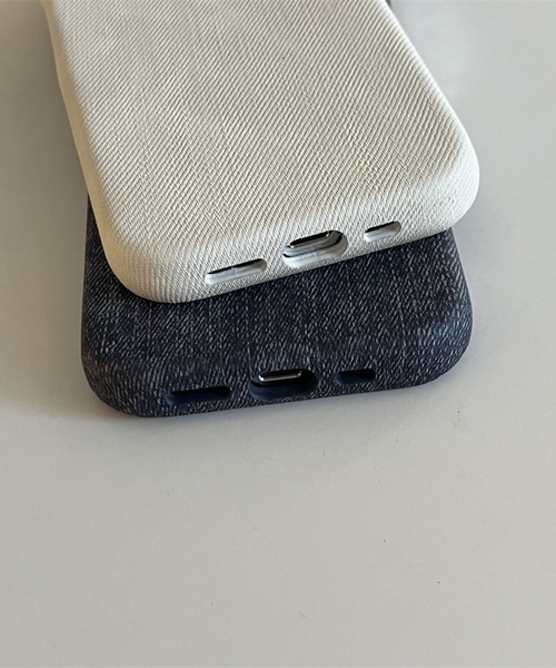 lit.Cy（リットシー）の「デニムファブリックスマホケース　iPhoneケース（スマホケース/カバー・メンズ・ネイビー/ブラック/オフホワイト/ブルー・iPhone 14/iPhone 13 Pro/iPhone 13/iPhone 15 Pro/iPhone 15/iPhone 14 Pro）」の9枚目の写真
