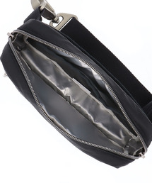 ■LeSportsac■レスポートサックESSENTIAL RECT XBODY LeSportsac（レスポートサック）の「ESSENTIAL RECT XBODY