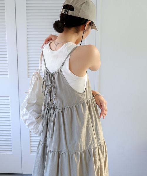 ANME(アンメ)の「バックリボンティアードキャミワンピース(ワンピース・レディース・グレー/ブラック/カーキ・M)」の13枚目の写真
