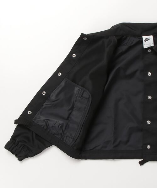 NIKE(ナイキ)の「NIKE/ナイキ キッズ ジャケット NY ガールズNSWカプセルジャケット FN8637-010(その他アウター・キッズ・ブラック・150cm/140cm/160cm/130cm)」の3枚目の写真