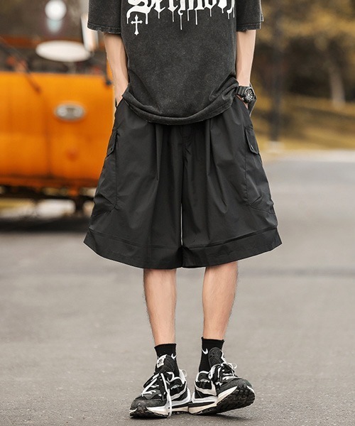 Ressaca(レサーカ)の「ワイドシルエット イージーカーゴショーツ(カーゴパンツ・メンズ・ブラック/カーキ・M/L/XL)」の11枚目の写真