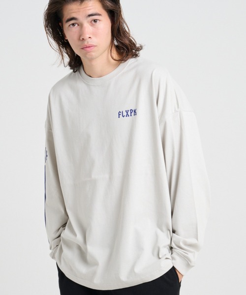 FLASH PACKER(フラッシュパッカー)の「FLASH PACKER フラッシュパッカー/ ビッグシルエット胸ポケットT 長袖Tシャツ XLT-AD(Tシャツ/カットソー・メンズ・グレー/ブラック・MEDIUM/LARGE/X-LARGE)」の1枚目の写真