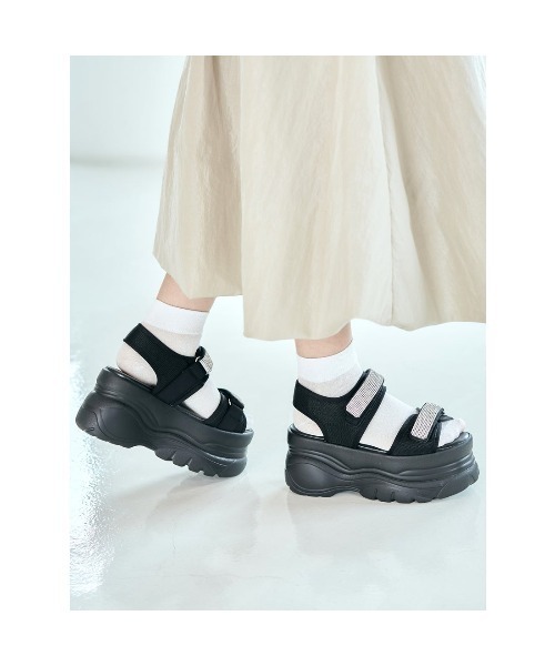 Mafmof（マフモフ）の「Mafmof(マフモフ)9cm厚底フラットソールラインストーンビジュースポーツサンダル（サンダル・レディース・ホワイト/ブラック・S/M/L/LL）」の10枚目の写真