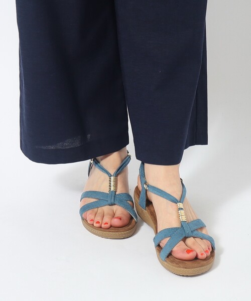 SHOO・LA・RUE(シューラルー)の「◆【ふかふか中敷き】片手で履ける Yストラップサンダル(サンダル・レディース・チャコールグレー/サンドベージュ/ダークオレンジ/カーキ/ブルー/イエロー・35/45)」の19枚目の写真