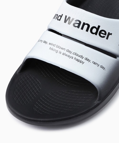 and wander(アンドワンダー)の「【入庫禁止】and wander/アンドワンダー×OOFOS/ウーフォス recovery sandal スライドサンダル リカバリーサンダル(サンダル・メンズ・ブラック・26/27/28)」の5枚目の写真