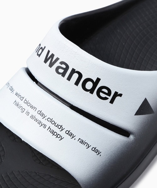 and wander(アンドワンダー)の「【入庫禁止】and wander/アンドワンダー×OOFOS/ウーフォス recovery sandal スライドサンダル リカバリーサンダル(サンダル・メンズ・ブラック・26/27/28)」の6枚目の写真