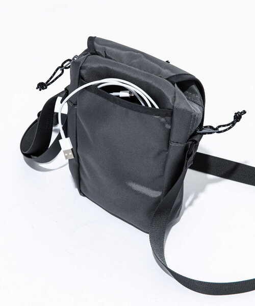 EKAL（エカル）の「TRAVELER SHOULDER（ショルダーバッグ・メンズ・グレー/ブラック・ONE）」の22枚目の写真