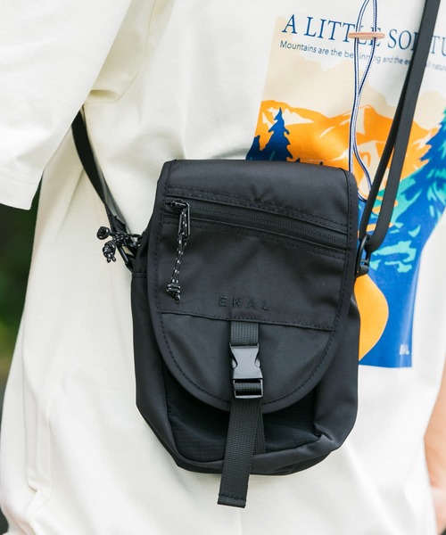 EKAL（エカル）の「TRAVELER SHOULDER（ショルダーバッグ・メンズ・グレー/ブラック・ONE）」の2枚目の写真