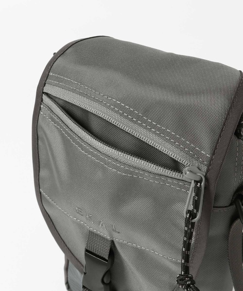 EKAL（エカル）の「TRAVELER SHOULDER（ショルダーバッグ・メンズ・グレー/ブラック・ONE）」の12枚目の写真