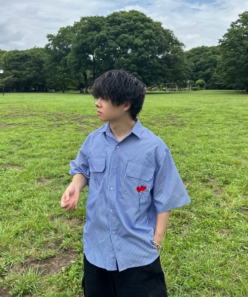ADAMASTE（アダマスト）の「ハートバルーン刺繍ストライプシャツ（シャツ/ブラウス・メンズ・ホワイト系その他/ブルー系その他・LARGE/MEDIUM）」の4枚目の写真