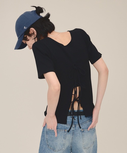 eL（エル）の「【eL】Back  Ribbon Tee/120981（Tシャツ/カットソー・レディース・オフホワイト/ブラック/カーキ・FREE）」の3枚目の写真