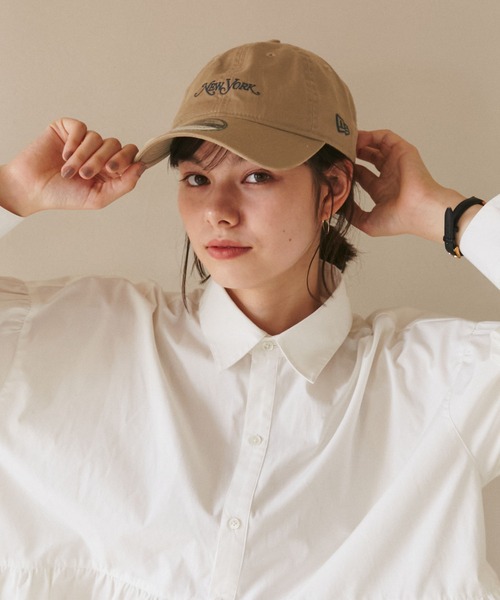 NEW ERA（ニューエラ）の「【NEWERA(R)/ニューエラ別注】 New York Magazine Logo Cap（キャップ・レディース・ブラック/ホワイト系その他5/ベージュ・FREE）」の22枚目の写真