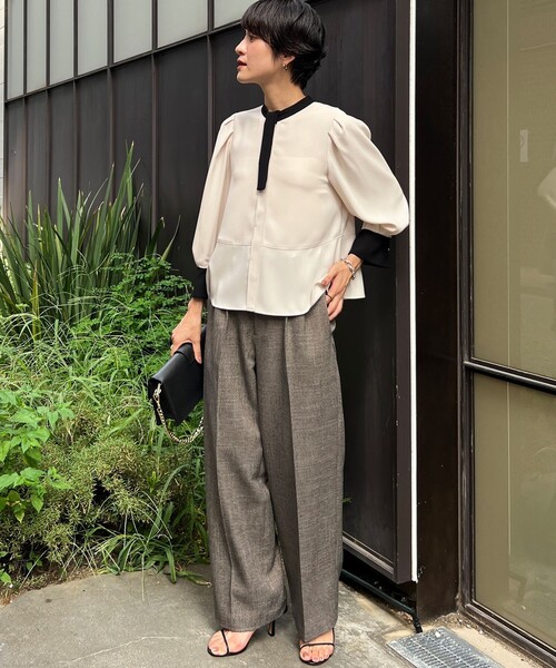NOLLEY’S(ノーリーズ)の「ストレッチジョーゼット配色ボウタイ風ブラウス(シャツ/ブラウス・レディース・ネイビー/ブラック/ベージュ・38)」の5枚目の写真