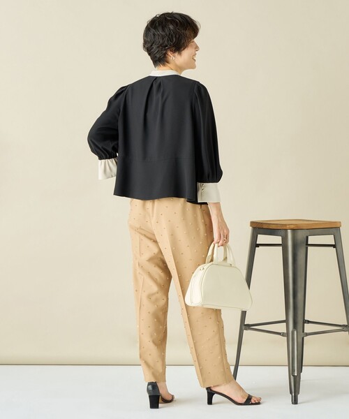 NOLLEY’S(ノーリーズ)の「ストレッチジョーゼット配色ボウタイ風ブラウス(シャツ/ブラウス・レディース・ネイビー/ブラック/ベージュ・38)」の16枚目の写真