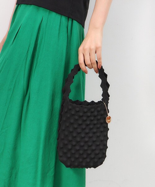 OPAQUE.CLIP（オペークドットクリップ）の「◆ポコポコニットバッグ（ハンドバッグ・レディース・ブルー/ブラック/アイボリー/マスタード・00）」の8枚目の写真