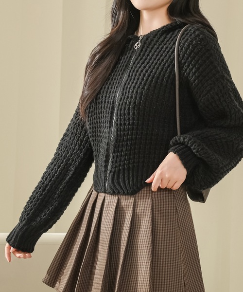 Lace Ladies(レースレディース)の「フロントジップ フーデット コンパクト ニット カーディガン(カーディガン/ボレロ・レディース・ベージュ/ピンク/ブラック/アイボリー/ブルーグレー・FREE)」の8枚目の写真