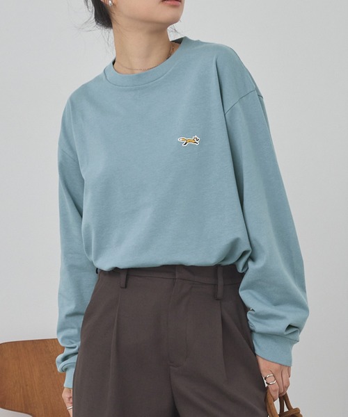 PENNEYS(ぺニーズ)の「PENNEYS/ペニーズ 別注 THE FOX ロゴ ワンポイントワッペン刺繍オーバーサイズTシャツ(Tシャツ/カットソー・レディース・ダークネイビー/ライトグレー/ホワイト系/ブラック/ホワイト/チャコール/ブラウン/グレイッシュベージュ/レッド/ピンク/ブラック系/グレイッシュブルー/チェリーレッド/レッド系/ブラック系2/モカ/ダークグリーン/ブルー系/ピンク系・S/L/M)」の14枚目の写真