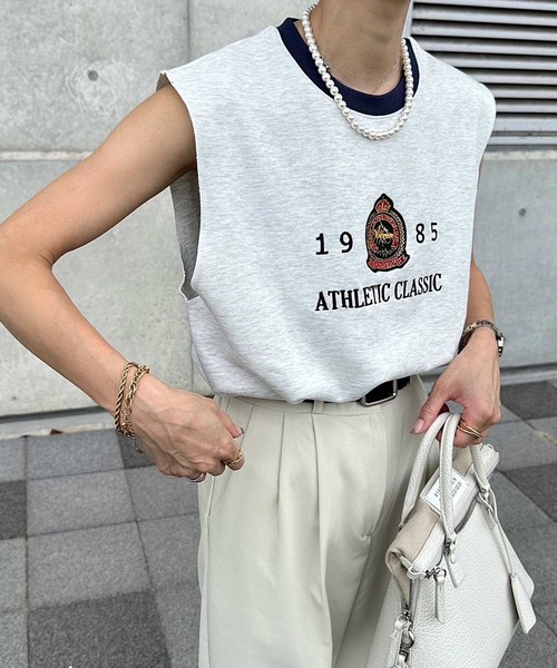 INTERPLAY（インタープレイ）の「【INTERPLAY x AYA】ヴィンテージ刺繍 フレンチ スリーブ（Tシャツ/カットソー・レディース・ブラック/グレー/アッシュグレー・FREE）」の4枚目の写真