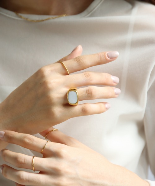 abaskdesign（アバスクデザイン）の「金属アレルギー対応 スクエアトップステンレスリング（リング・レディース・ゴールド系その他/シルバー系その他/ゴールド系その他2/シルバー系その他2・11号/9号/14号/16号/7号）」の13枚目の写真