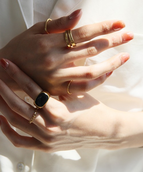 abaskdesign（アバスクデザイン）の「金属アレルギー対応 スクエアトップステンレスリング（リング・レディース・ゴールド系その他/シルバー系その他/ゴールド系その他2/シルバー系その他2・11号/9号/14号/16号/7号）」の15枚目の写真