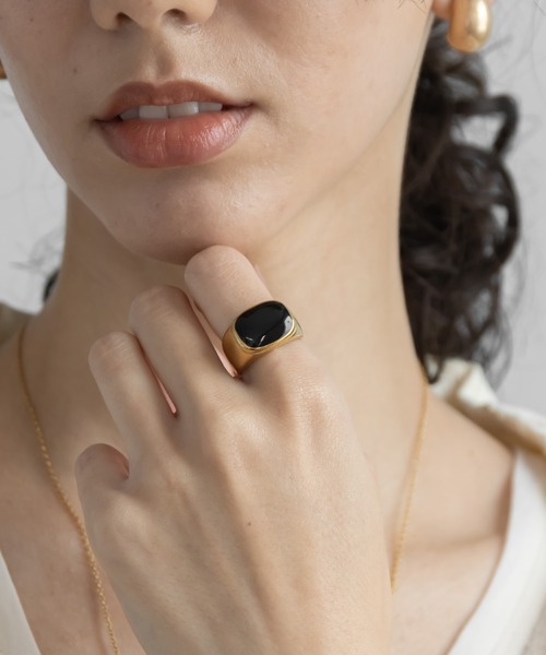 abaskdesign（アバスクデザイン）の「金属アレルギー対応 スクエアトップステンレスリング（リング・レディース・ゴールド系その他/シルバー系その他/ゴールド系その他2/シルバー系その他2・11号/9号/14号/16号/7号）」の5枚目の写真