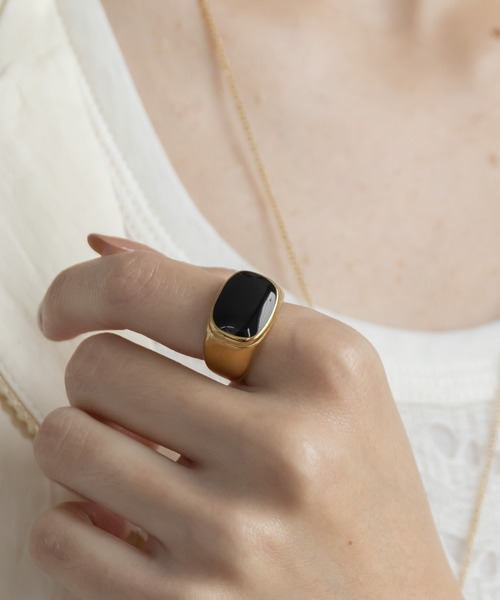abaskdesign（アバスクデザイン）の「金属アレルギー対応 スクエアトップステンレスリング（リング・レディース・ゴールド系その他/シルバー系その他/ゴールド系その他2/シルバー系その他2・11号/9号/14号/16号/7号）」の6枚目の写真