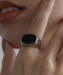abaskdesign（アバスクデザイン）の「金属アレルギー対応 スクエアトップステンレスリング（リング）」