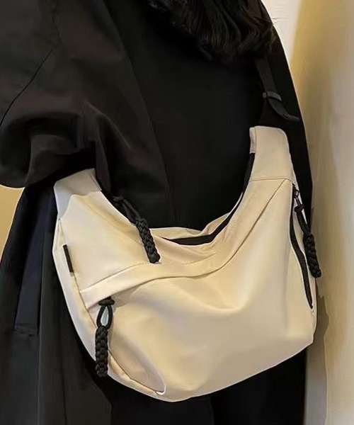 即購入○ノベルティショルダーバッグ セール】【3色展開】無地カジュアルショルダーバッグ