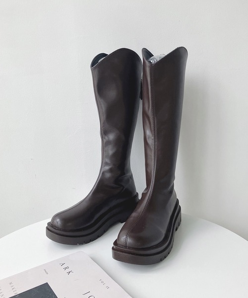 AS KNOW AS plus（アズノゥアズプラス）の「Vカットロングブーツ（ブーツ・レディース・ベージュ/ブラウン/ブラック・M/L）」の17枚目の写真