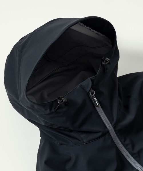 phenix outdoor(フェニックスアウトドア)の「phenix OUTDOOR(フェニックスアウトドア) メンズ 4WAYストレッチ マウンテンパーカー (軽量 / 撥水加工)(マウンテンパーカー・メンズ・ダークグリーン/ブラック・S/M/L/XL)」の9枚目の写真