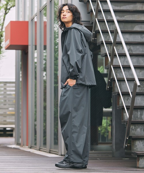 The unormwind（ザアンノームワインド）の「【撥水、透湿、防風】3レイヤーオーバータックワイドパンツ（その他パンツ・メンズ・チャコール/ブラック・S/M/L/XL）」の16枚目の写真