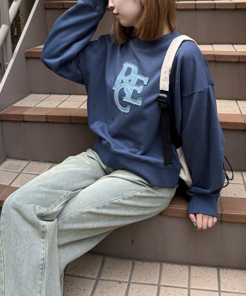 clear（クリア）の「デニムロゴ普通丈スウェットトップス [大人 カジュアル 着回し力抜群]≪再入荷≫（スウェット・レディース・ネイビー/グレー/アイボリー・F）」の5枚目の写真