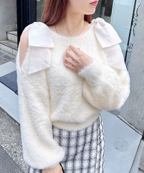 INGNI（イング）の「肩リボンフェザーニット（ニット/セーター・レディース・ブラック/グレー系その他/オフホワイト/ピンク・M）」の5枚目の写真