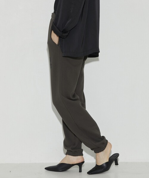 Firsthand（ファーストハンド）の「Firsthand/ファーストハンド オーガニックコットンロゴスウェットパンツ（スウェットパンツ・レディース・チャコールグレー/ライトグレー・FREE）」の7枚目の写真