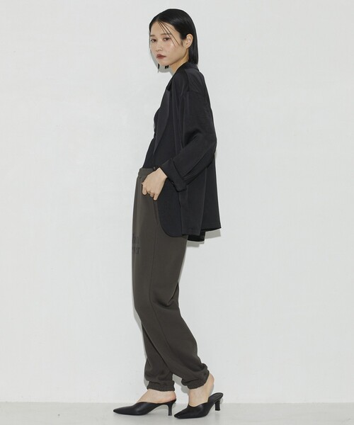 Firsthand（ファーストハンド）の「Firsthand/ファーストハンド オーガニックコットンロゴスウェットパンツ（スウェットパンツ・レディース・チャコールグレー/ライトグレー・FREE）」の15枚目の写真