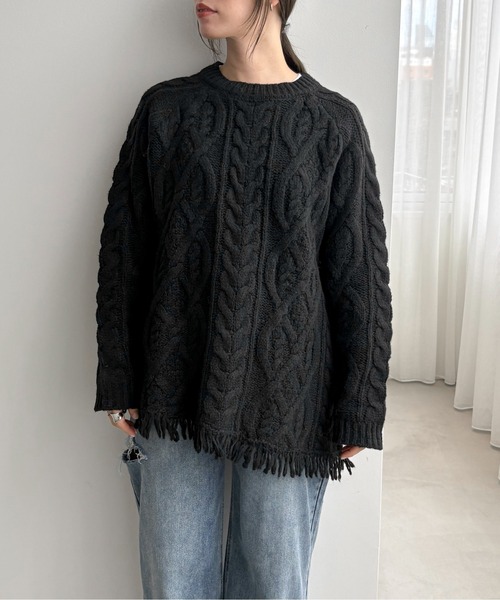 feepur（フェピュール）の「【ハンドウォッシャブル】アシンメトリーケーブルフリンジニット（ニット/セーター・レディース・アイボリー/ブラック/グレー・MEDIUM）」の13枚目の写真