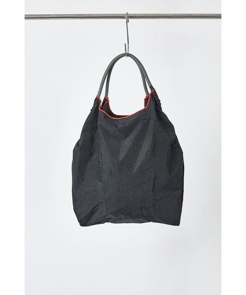 ottilie（オティーリエ）の「KARYU × Ball&Chain  コラボレーションBAG　Mサイズ　★（トートバッグ・レディース・ブラック/グレー・MEDIUM）」の3枚目の写真