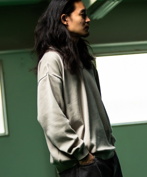 430(フォーサーティ)の「mn3077-L-S RLX KNIT C&S クルーネックセーター(ニット/セーター・メンズ・ブラック/グレイッシュベージュ/オフホワイト/チャコールグレー・0/1/2/3)」の2枚目の写真