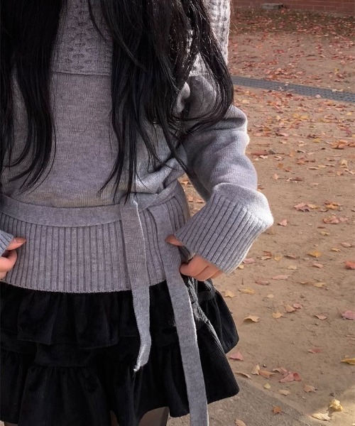 anyonemore（エニワンモア）の「ロングタイマフラー付きオフショルダーニットセット（ニット/セーター・レディース・グレー・FREE）」の12枚目の写真
