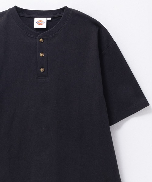 Dickies(ディッキーズ)の「【Dickies】別注ヘンリーネックショートスリーブTシャツ(Tシャツ/カットソー・メンズ・アッシュグレー/ブラック/ホワイト・L/M/XXL/XL)」の2枚目の写真
