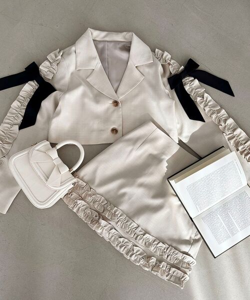 MAJESTIC LEGON（マジェスティックレゴン）の「ホイップフリルスカパン（スカート・レディース・ブラウン/グレー系その他/アイボリー/グレー・MEDIUM）」の2枚目の写真