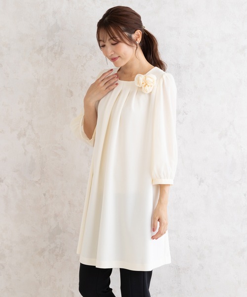 Rose Tiara（ローズティアラ）の「ローズコサージュチュニック（シャツ/ブラウス・レディース・ブラック/オフホワイト/ピンク・46/42/40）」の8枚目の写真