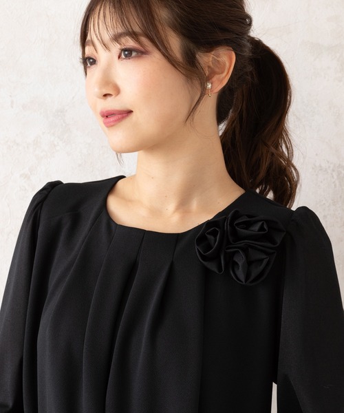 Rose Tiara（ローズティアラ）の「ローズコサージュチュニック（シャツ/ブラウス・レディース・ブラック/オフホワイト/ピンク・46/42/40）」の14枚目の写真