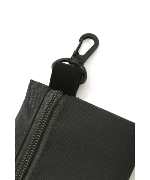 MHL.（エムエイチエル）の「POLYESTER CANVAS（ポーチ・レディース・ブラック/グレー系その他4・FREE）」の6枚目の写真