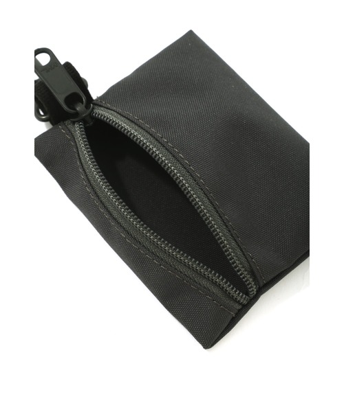 MHL.（エムエイチエル）の「POLYESTER CANVAS（ポーチ・レディース・ブラック/グレー系その他4・FREE）」の4枚目の写真