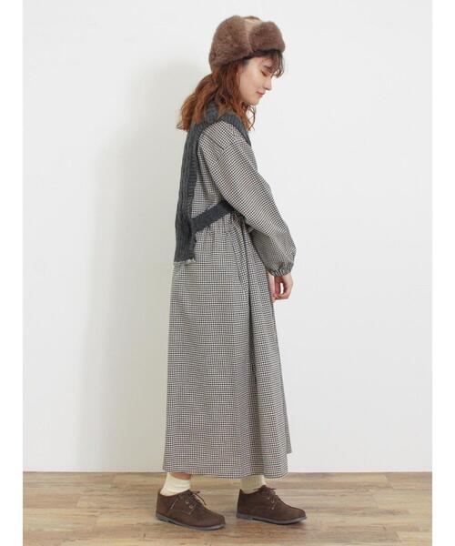 Samansa Mos2（サマンサ モスモス）の「◎ブランケットステッチケーブル編みショートベスト（ベスト・レディース・チャコールグレー/ベージュ/オフホワイト・F）」の20枚目の写真